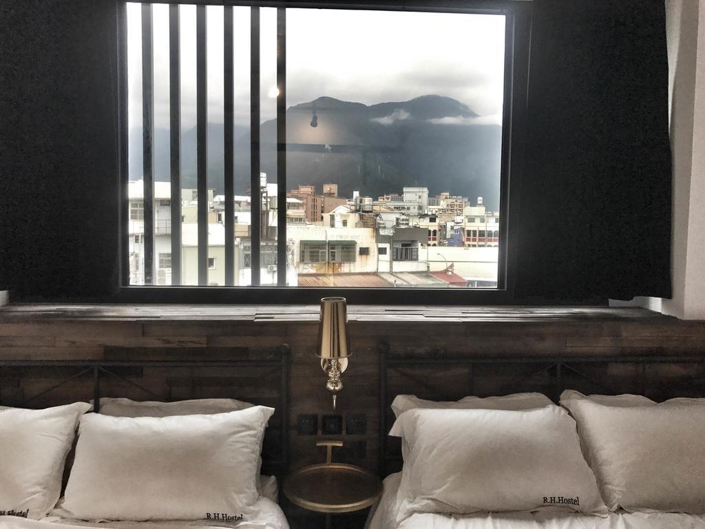 Railway Hualien Hostel Εξωτερικό φωτογραφία